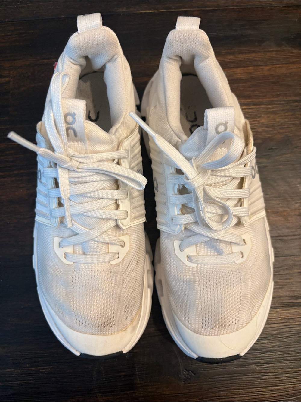 On Running White Lightweight Mesh Trainers